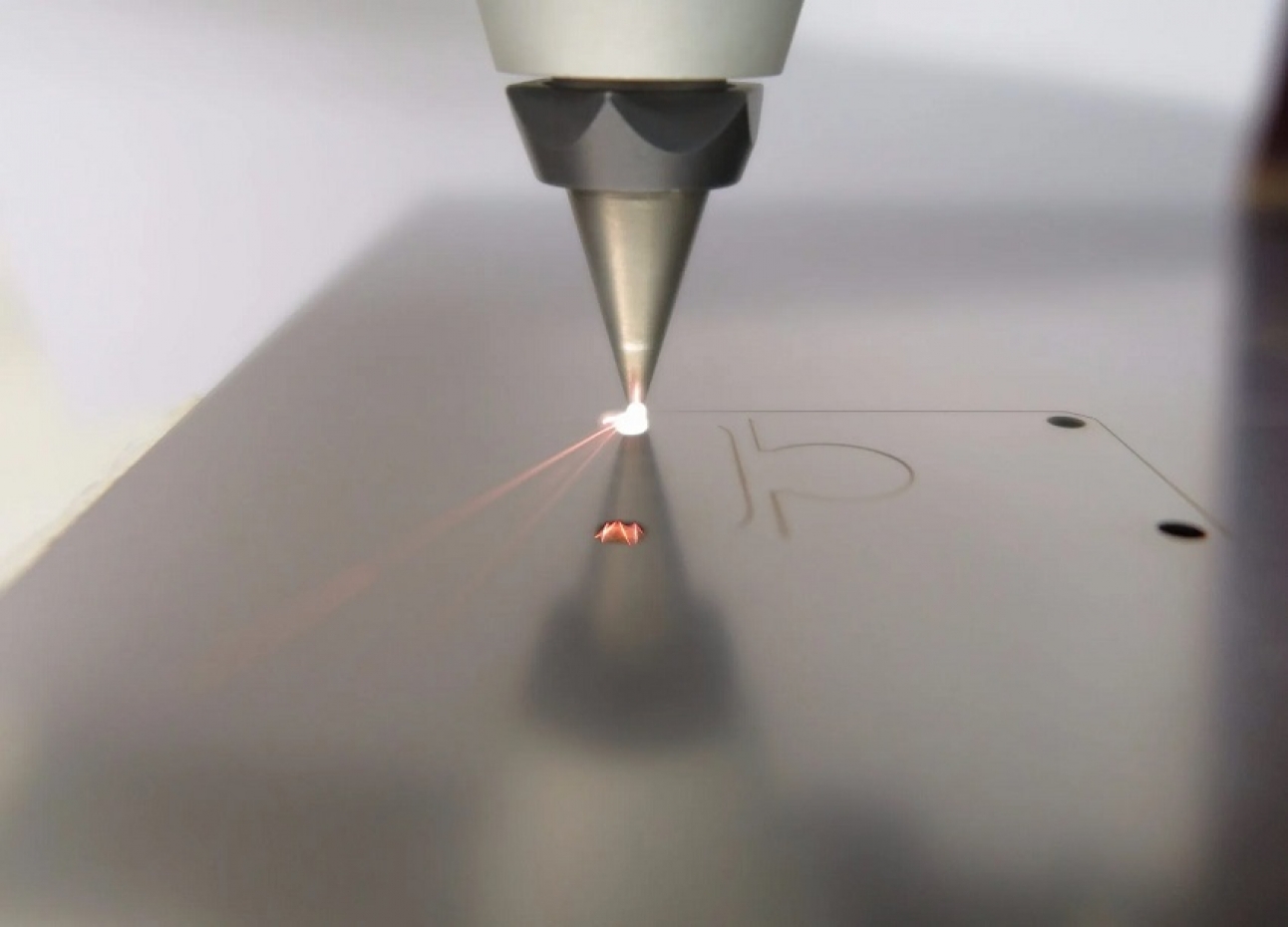Felastec GmbH  -  Laserschweissen Laserschneiden Laserbohren Lasergravieren Schneiden - Laserschneiden