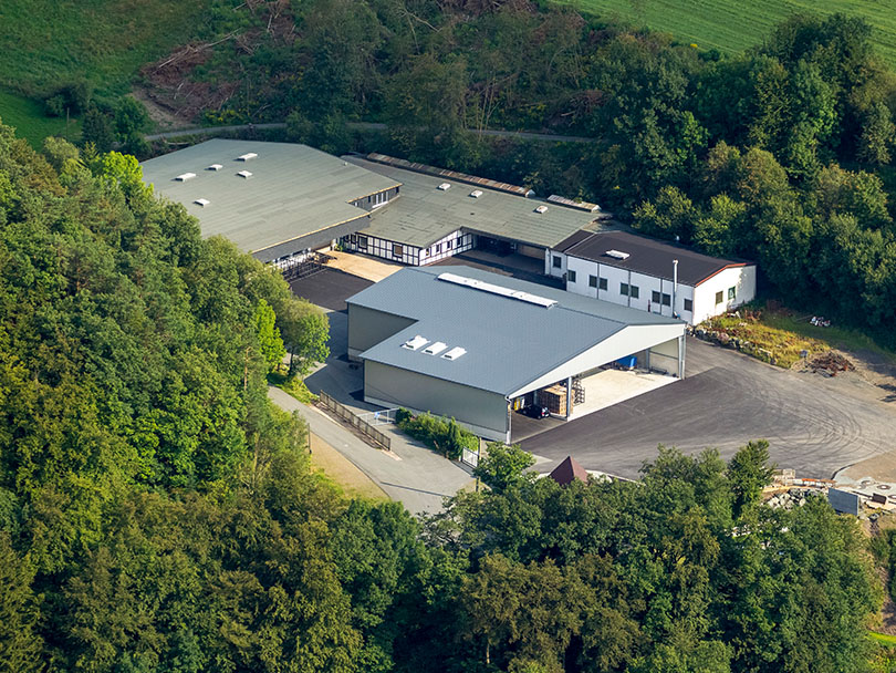 Padberg + Palatec Logistic GmbH  Referinghauser Str. 6 59964 Medebach - Deifeld Nordrhein-Westfalen Deutschland Gitteraufsatzrahmen Holzaufsatzrahmen Rungenpaletten Gitterboxen Langgutgestelle